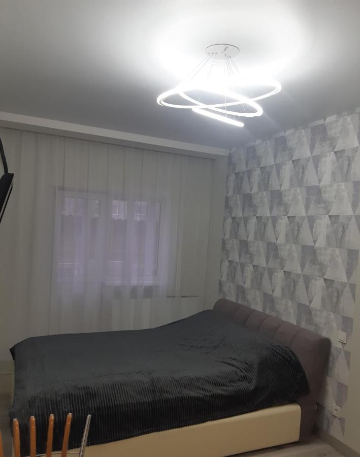 ハルキウApartmens On St. Fesenkovskaya 15アパートメント エクステリア 写真